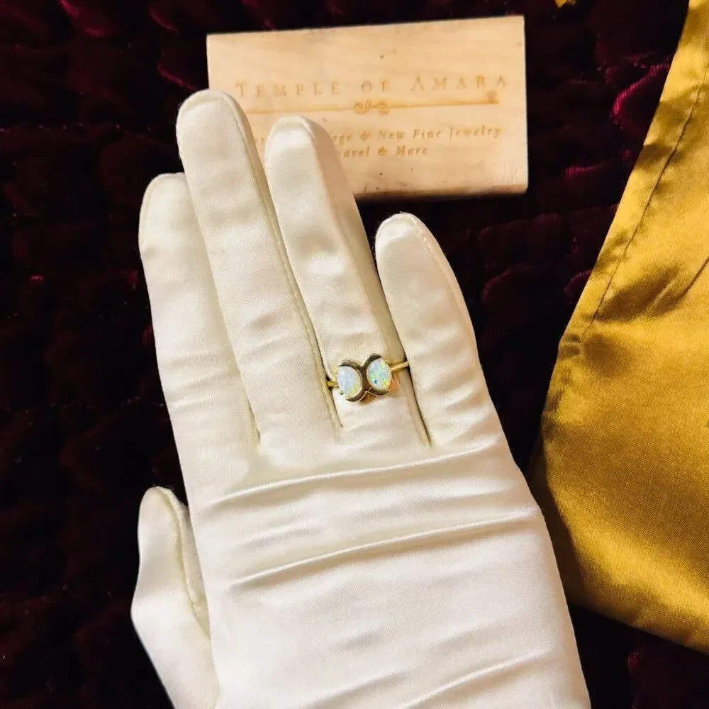 VINTAGE- 14K Gold -Natural Australian White Opal Crescent Moon Ring -Size 7 - 3g